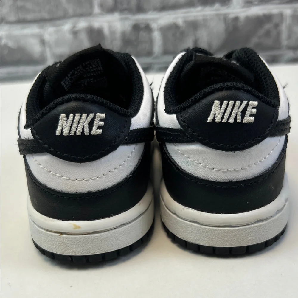 Nike classic sneakers